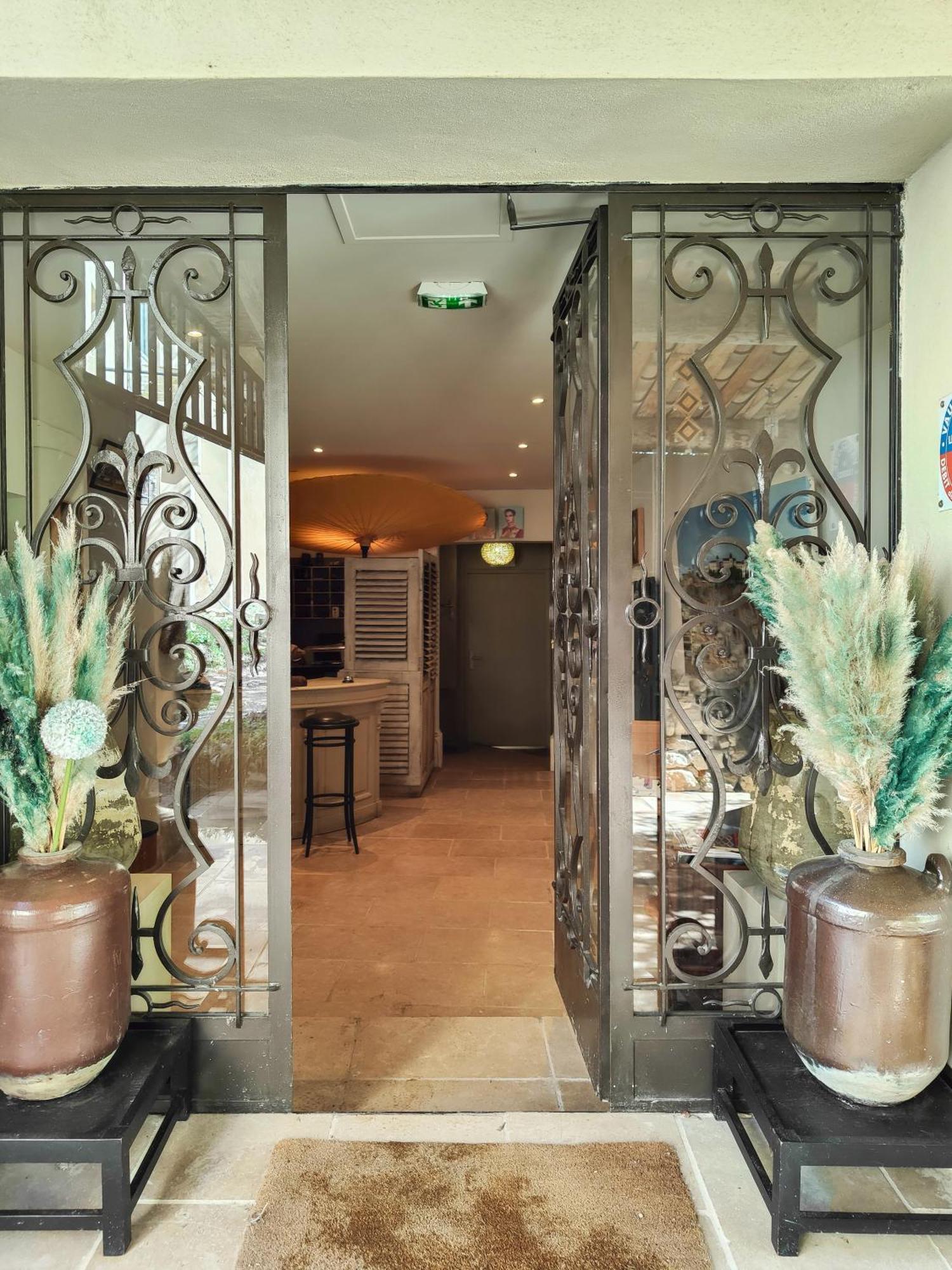 Hostellerie Le Paradou Lourmarin Buitenkant foto